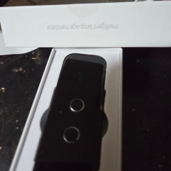 137 Languages Real-Time Translator Device WiFi - Picture 2 of 4